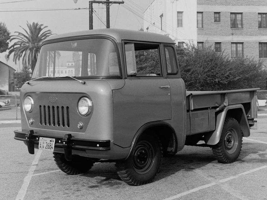  Willys Jeep FC-150 1957 года  (фото 10 из 11)
